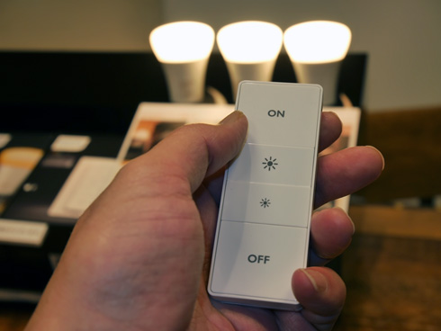 フィリップス、スマートLED電球「Hue」に低価格のシンプルモデル