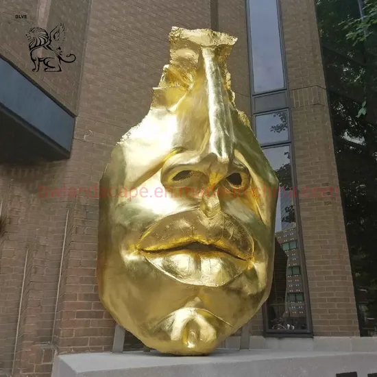 現代の庭の屋外抽象芸術 人間の半分の女性 大きな顔の像 ブロンズ彫刻
