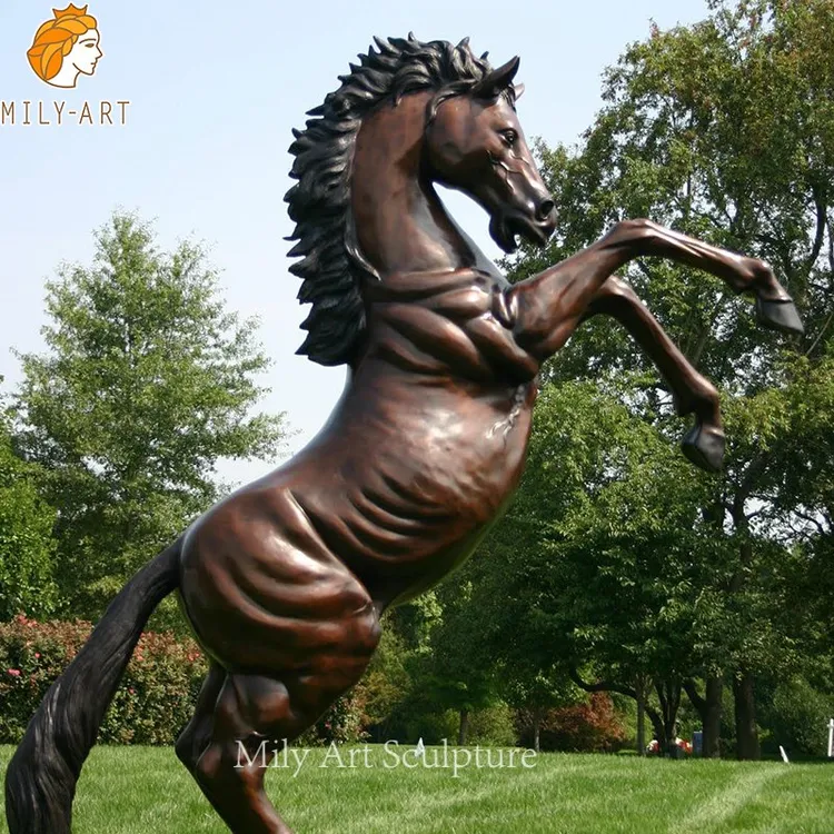 ライフサイズの銅製の立ち上がる馬の彫刻像の販売 - 中国 ブロンズ動物