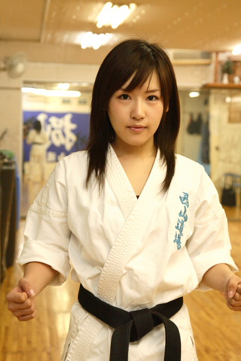 小林由佳 ／ 女性空手家 (2007年9月6日掲載) - ライブドアニュース