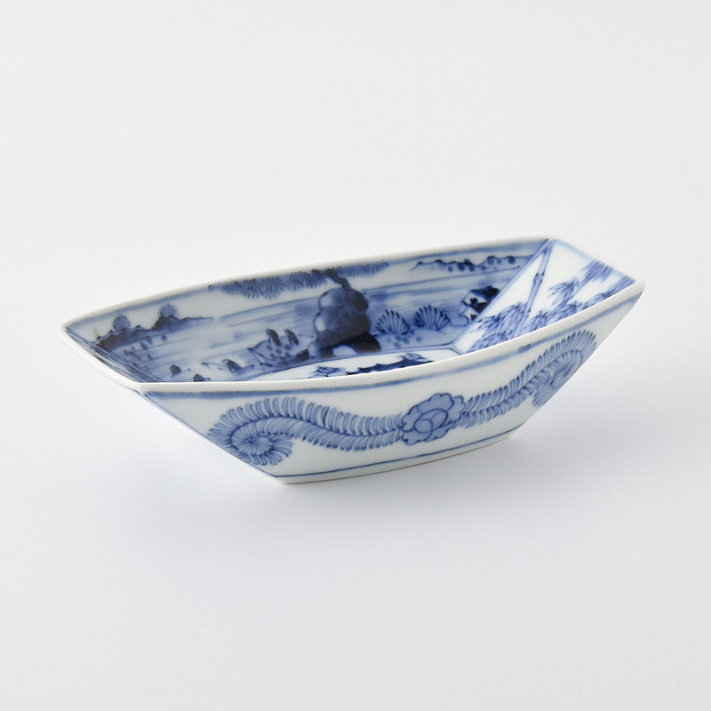 嘉泉窯】古平戸写松竹梅舟型皿 | 三川内焼オンライン・ショップ