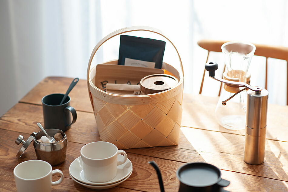 エストニアのパインバスケット フリーデザイン ｜ 北欧・ロングライフ