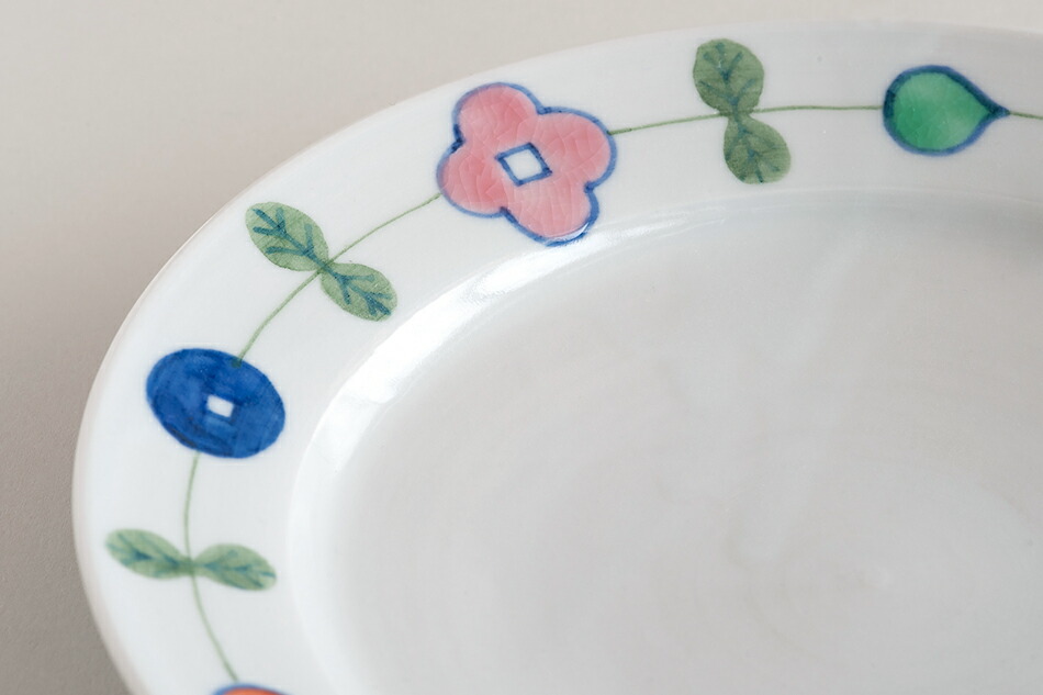 色絵幸せ花繋ぎ 6寸・7寸皿（徳永遊心） フリーデザイン ｜ 北欧