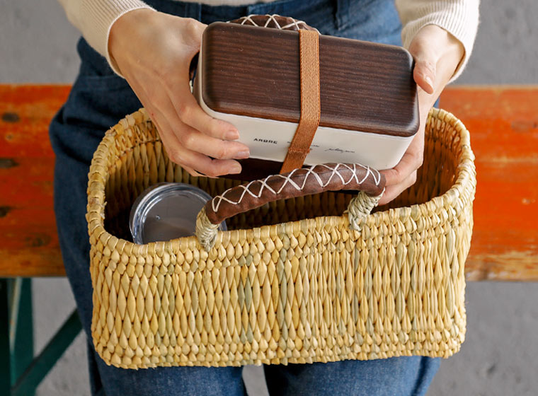 松野屋 | ストロー革手横長カゴ S | HIGHTIDE（ハイタイド）公式サイト