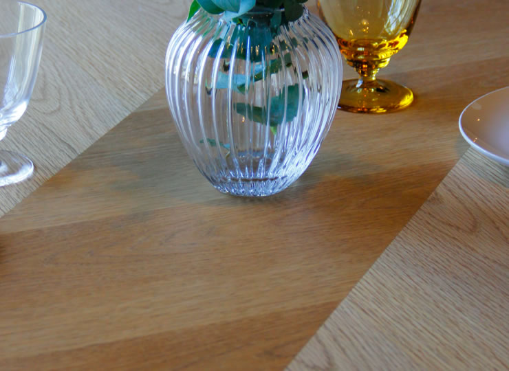 ヘリンボーン柄のモダンなダイニング ダイニングテーブル｜ダイニング