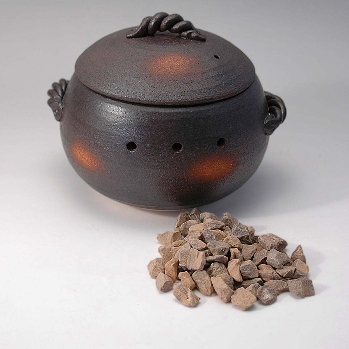 楽天市場】焼イモ丸鍋 中 焼き石1袋付 ガス火専用 （ 送料無料 ガス火