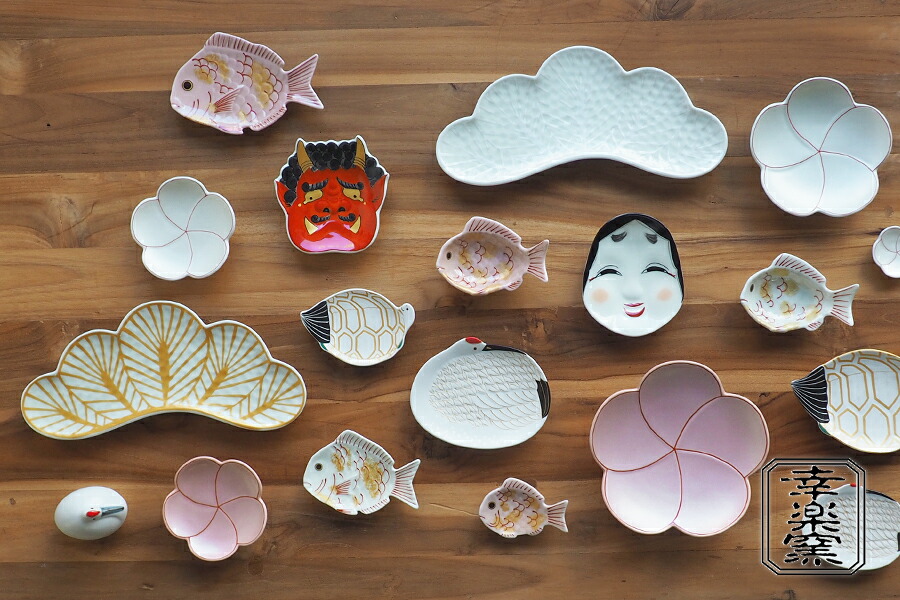 有田焼　幸楽窯　小皿　箸置き　14点セット 有田焼 幸楽窯 錦薄桜金叩鯛形箸置 3個入ギフトパック 贈り物