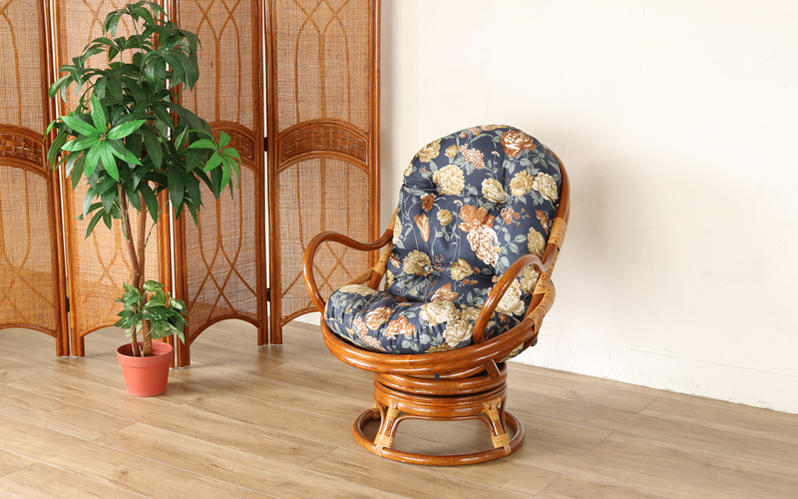 楽天市場】回転椅子 籐製 回転座椅子 肘付き ラタンチェア 回転式