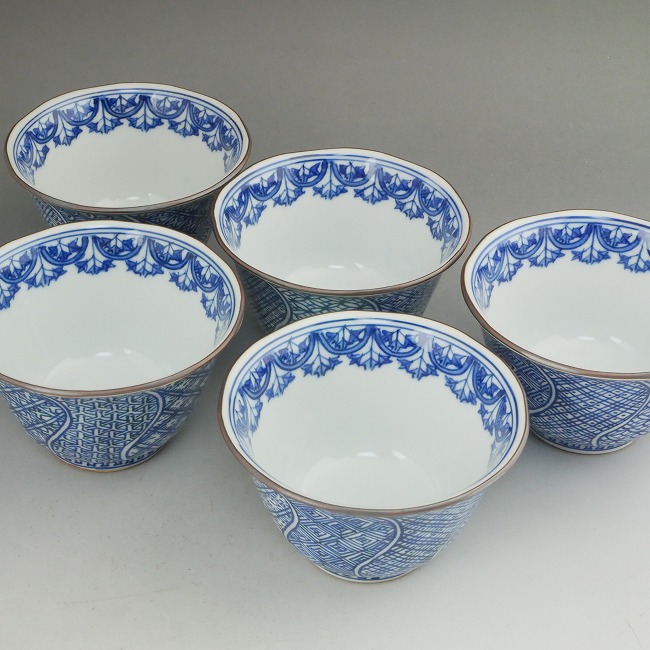 染付捻祥瑞汲出碗揃え 春晃 - 京焼清水焼 松韻堂