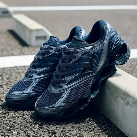 国内先行予約/9月26日発売予定】ミズノ ウェーブ プロフェシー LS 2色