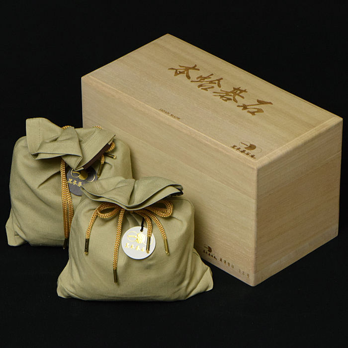 黒木碁石店 本蛤碁石 厳選雪印 38号 | 前川榧碁盤店