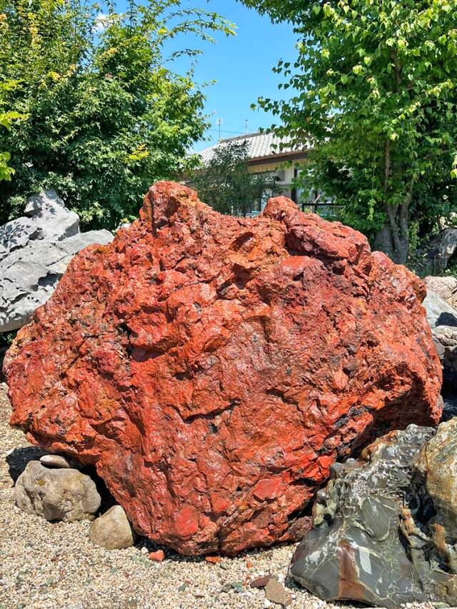 津軽錦石（青森県産）特大 景石 幅2.25m 銘石 庭石 碧玉 ジャスパー