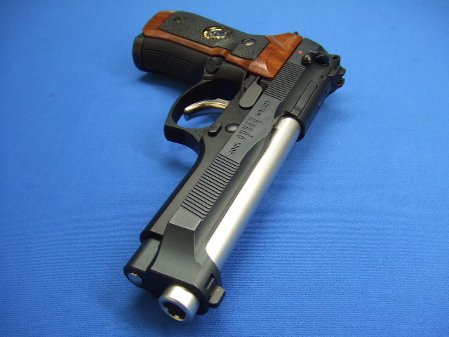 サムライエッジ 改 M92F/S.T.A.R.S.カスタム〈クリス・レッド