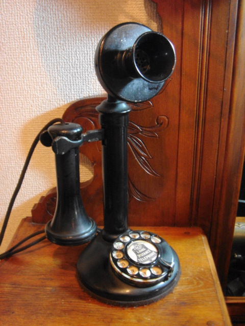 アメリカ アンティーク オシャレな古い置き電話・テレフォン 【AW0297