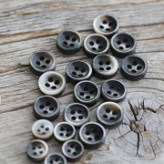 9mm黒蝶貝ボタン｜シェルボタンの卸通販 《タカシマ》