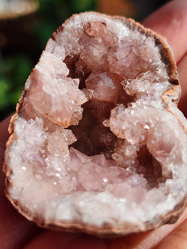 アルゼンチン産ピンクアメジスト原石 PAM019