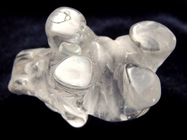 幸運の象徴 天然水晶 象(ゾウ)彫り置物 サイズ 約30mm×40mm前後 仕事で