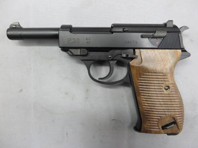 マルゼン】ワルサーP38 ブラック・木製グリップ