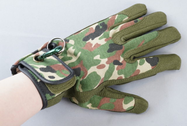 自衛隊仕様の洗える迷彩手袋（グローブ）