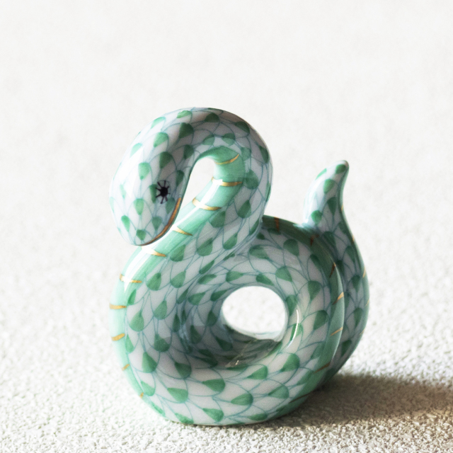 干支置物・へび（グリーン）