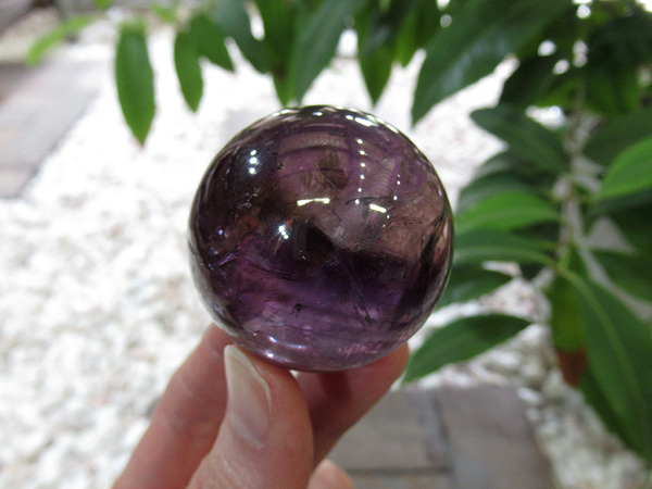 ブラジルバイーア州産 ファントム トラピッチェアメジスト丸玉