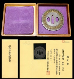 百足文図鍔『信玄鍔』保存刀装具