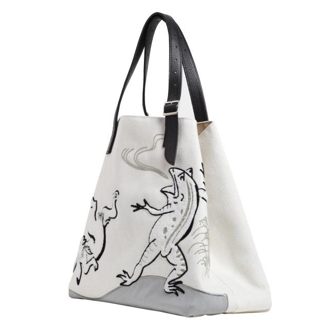 KY55-680／バッグ／蛙と兎の相撲