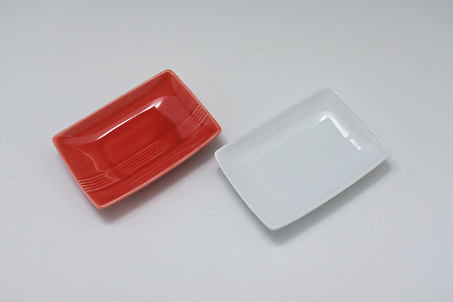 白磁豆皿 ／ 赤釉豆皿