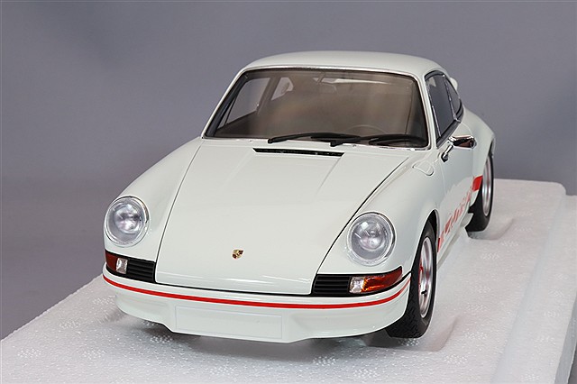 オートアート コンポジット 1/18 ポルシェ 911 カレラ 2.7 RS