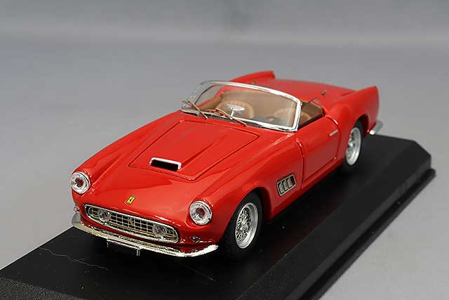 KESS 1/43 フェラーリ 365P ベルリネッタ スペシャル 3シート 1966