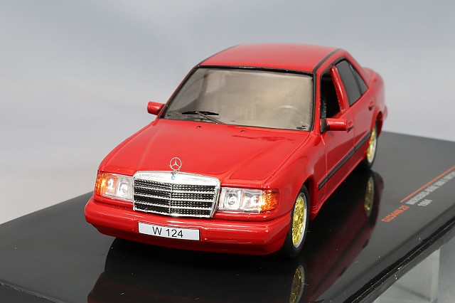 モデルカーグループ 1/18 メルセデスベンツ 300E (W124) 1984