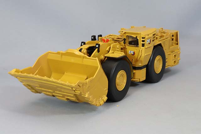 ダイキャストマスター 1/50 Cat D10T2 トラックタイプ トラクター