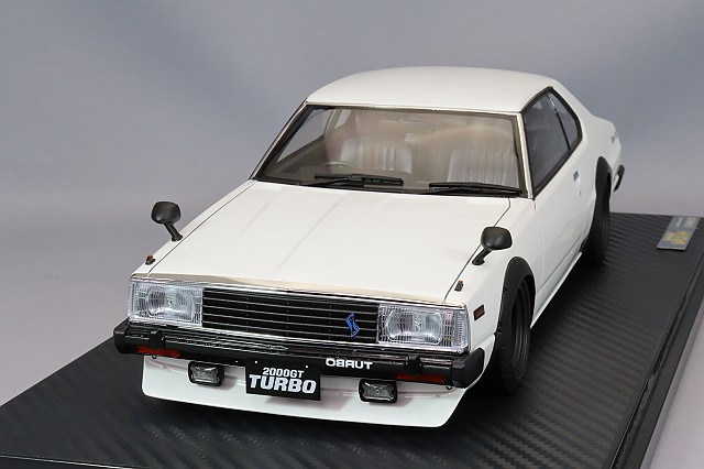 イグニッションモデル 1/18 日産 スカイライン 2000 GT-ES (C210