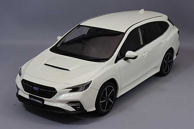 京商 samurai 1/18 スバル WRX S4 STI SPORT# ホワイト