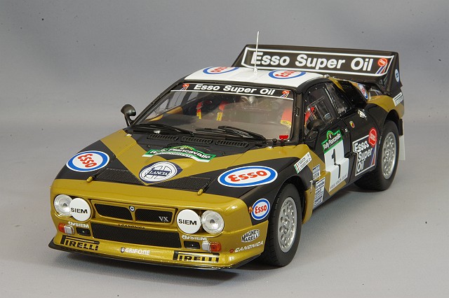 京商 1/18 ランチア デルタ HF インテグラーレ 