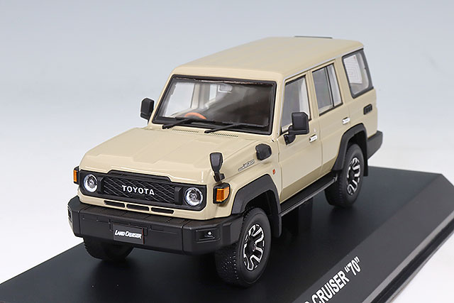 京商 1/43 トヨタ ランドクルーザー 70 スーパーホワイト II
