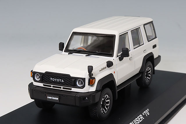 京商 1/43 トヨタ ランドクルーザー 70 ベージュ