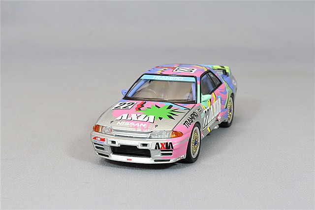 トミカリミテッドヴィンテージ NEO 1/64 JECS スカイライン R32 GT-R
