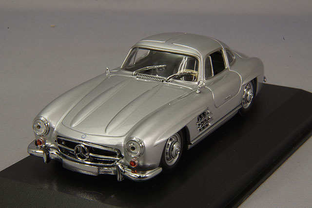 ミニチャンプス 1/18 メルセデスベンツ 300 SL ロードスター (W198