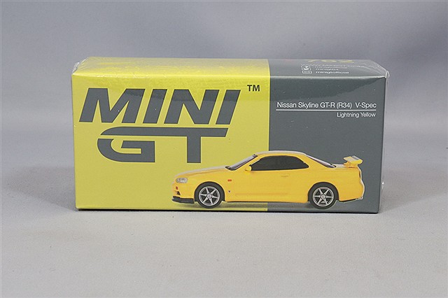 TSM ミニGT 1/64 日産 スカイライン GT-R R34 Vスペック ベイサイド