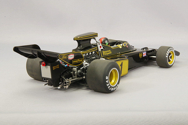 オートアート コンポジット 1/18 ロータス 72E 1973 F1 #1 E