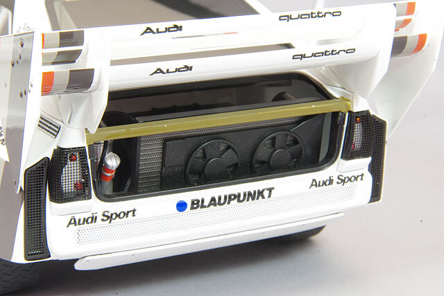 オートアート コンポジット 1/18 アウディ スポーツ クワトロ S1 1987
