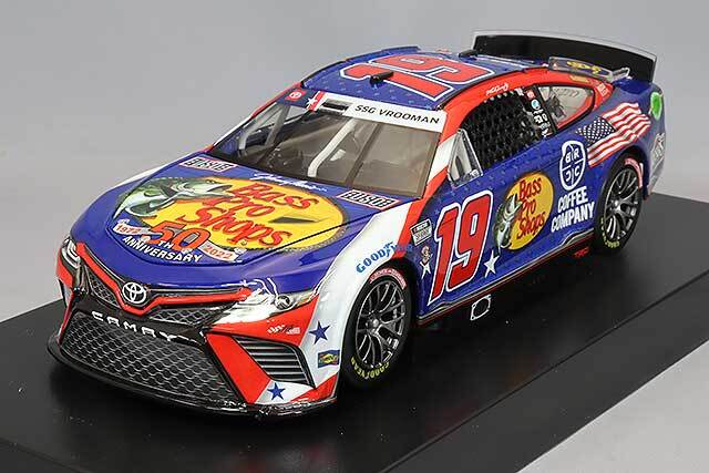 ライオネルレーシング 1/24 トヨタ カムリ 