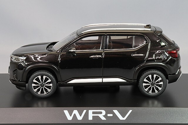 ホビージャパン 1/43 ホンダ WR-V クリスタルブラックパール