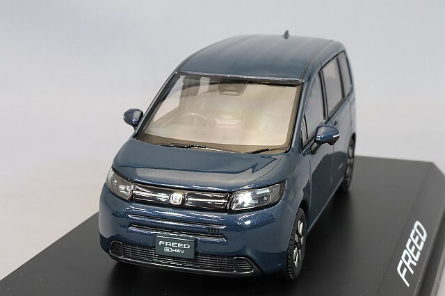 ホビージャパン 1/43 ホンダ フリード シーベッドブルーパール