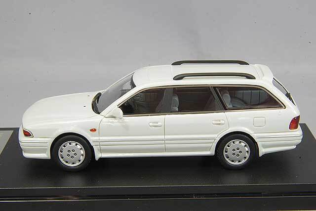 ハイストーリー 1/43 三菱 ディアマンテ ワゴン 1993 パールホワイト