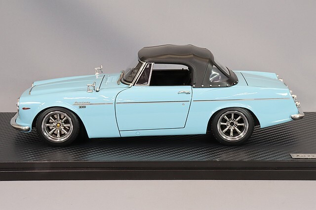 イグニッションモデル 1/18 ダットサン フェアレディ 2000 (SR311