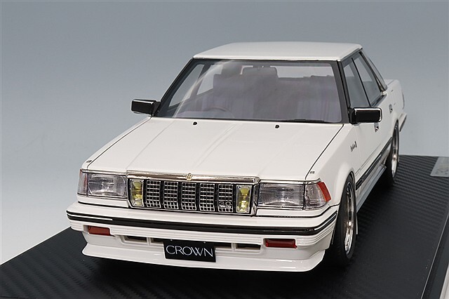 イグニッションモデル 1/18 トヨタ クラウン 3.0 ロイヤルサルーンG