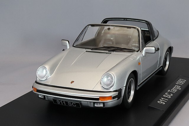 KKスケール 1/18 ポルシェ 911 SC タルガ 1983 シルバー ハードトップ