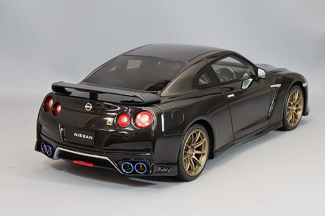 京商 samurai 1/18 日産 GT-R プレミアムエディション T-Spec
